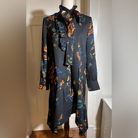 Tory Burch Black Dress with Vibrant Floral Accents - Picture 5 of 15